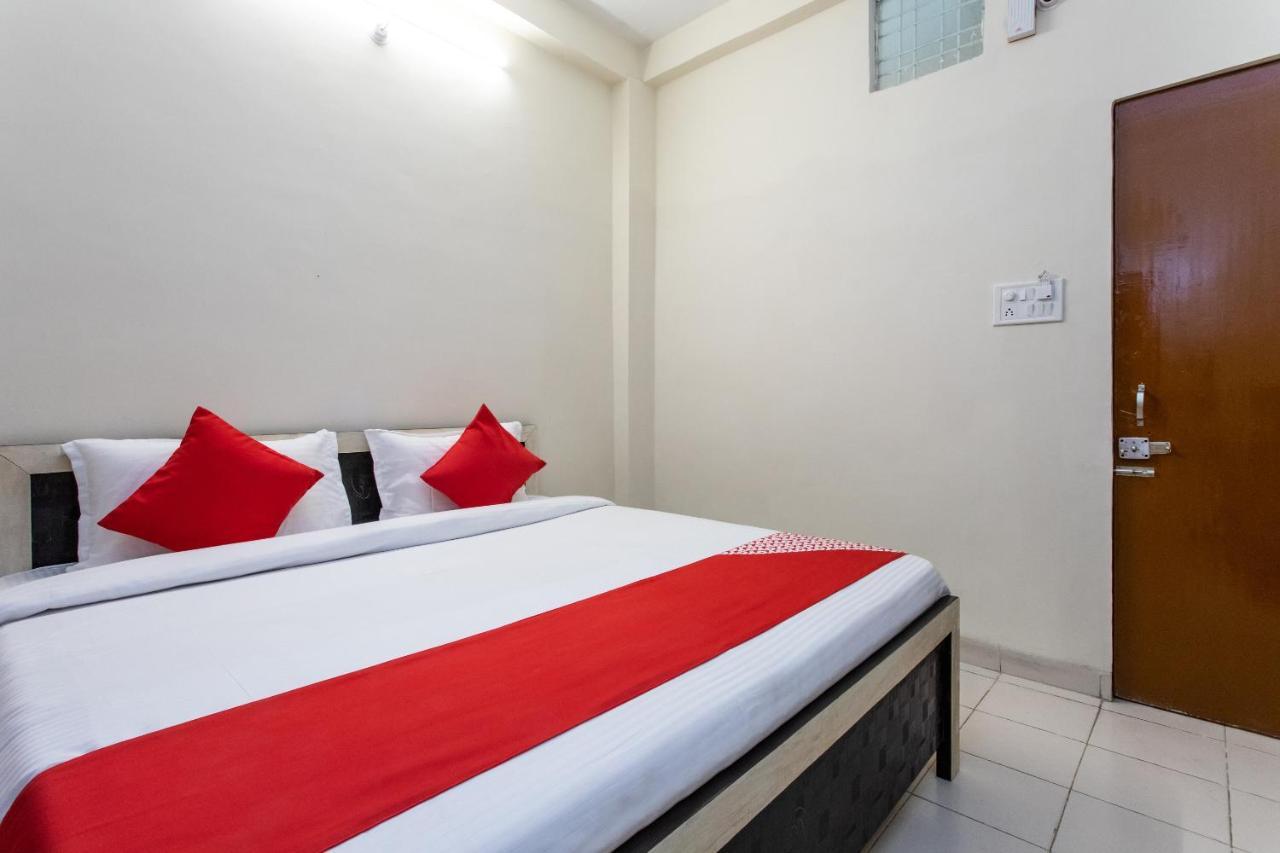 Oyo 18571 Ashoka Resort Indore Exteriör bild