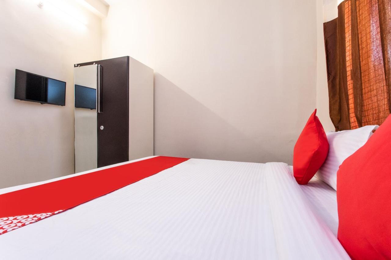 Oyo 18571 Ashoka Resort Indore Exteriör bild