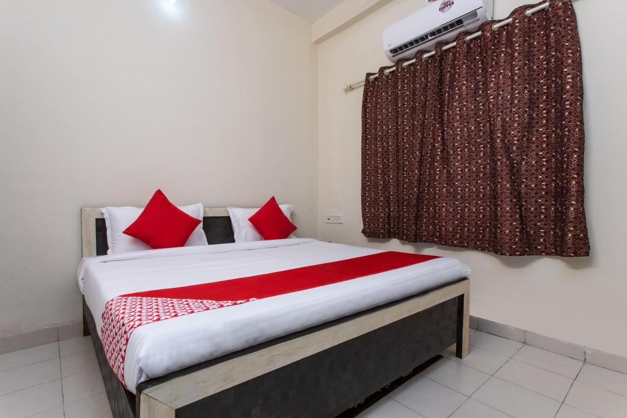 Oyo 18571 Ashoka Resort Indore Exteriör bild