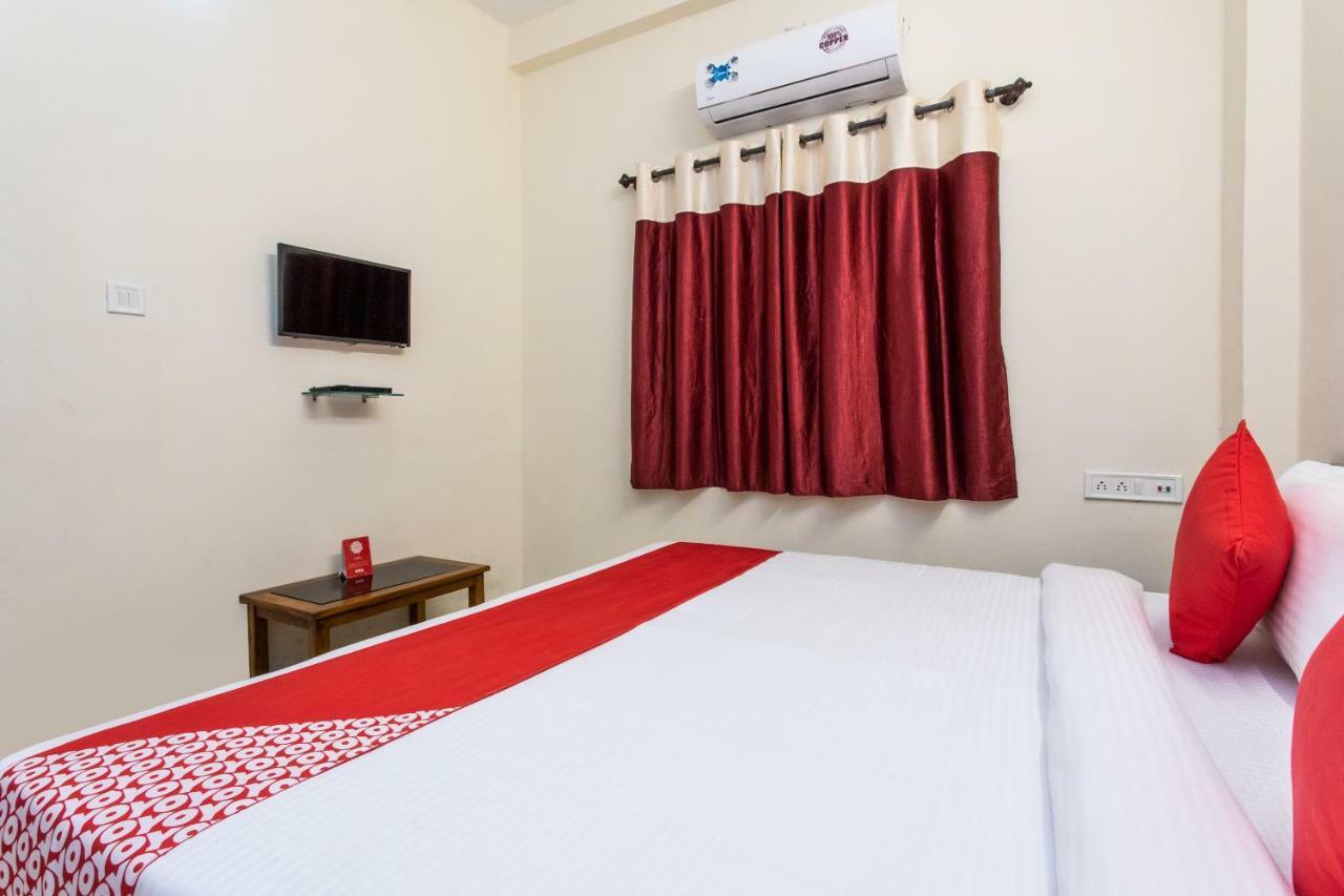 Oyo 18571 Ashoka Resort Indore Exteriör bild