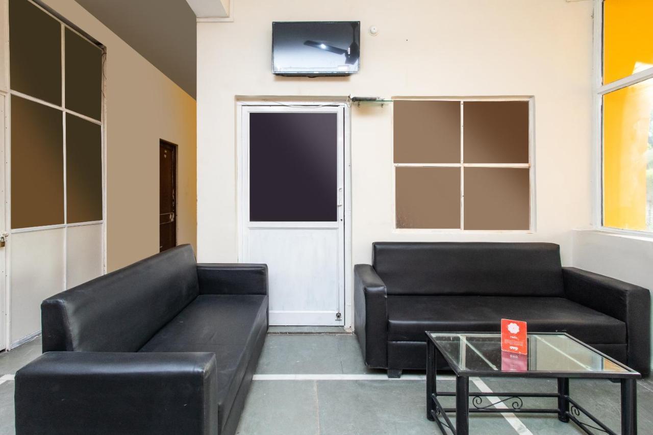 Oyo 18571 Ashoka Resort Indore Exteriör bild