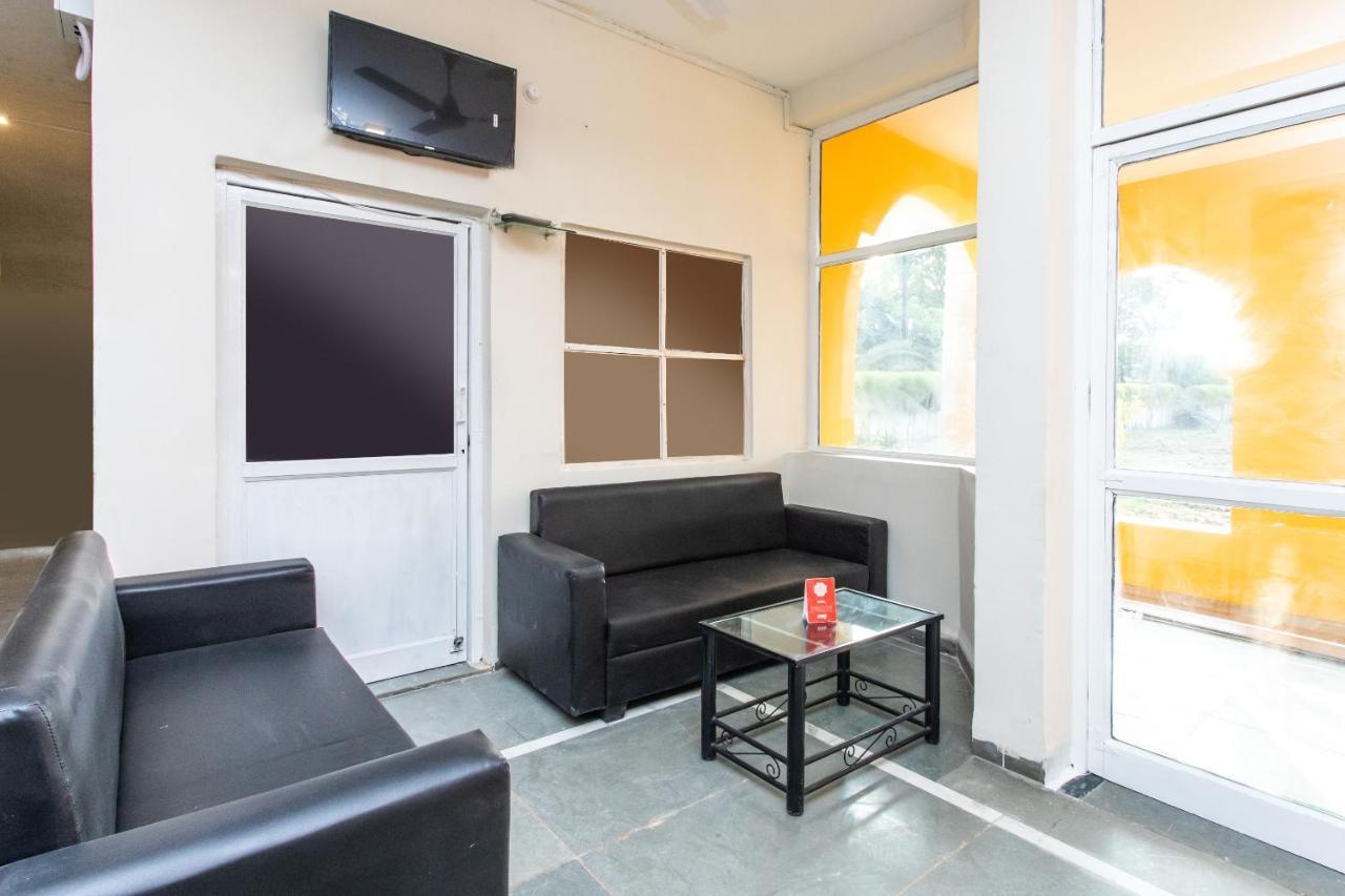 Oyo 18571 Ashoka Resort Indore Exteriör bild